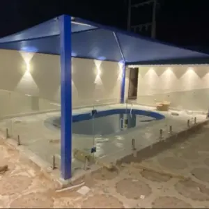 مظلات مسابح